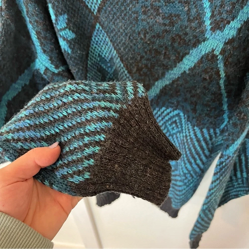 Vintage Michael Herald Men's Medium Crewneck Sweater.